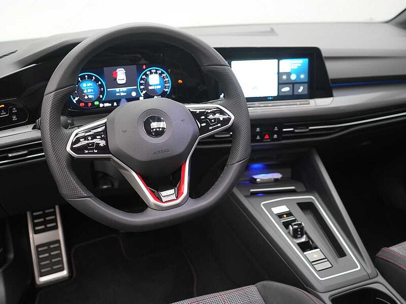 Volkswagen Golf VIII GTI DSG MATRIX PANO AHK SHZ KAM ACC