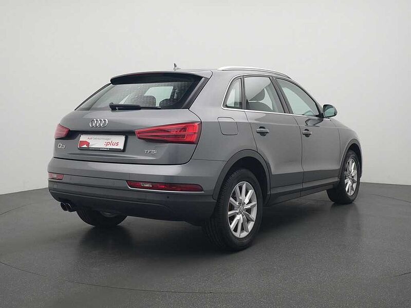 Audi Q3 S-TRON AHK NAVI PANO SHZ PDC XENON