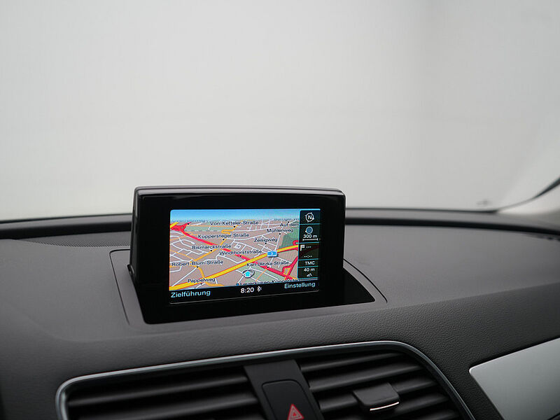 Audi Q3 S-TRON AHK NAVI PANO SHZ PDC XENON