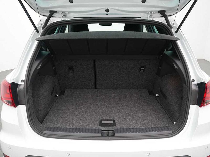 SEAT Arona TSI FR DSG ACC KEYLESS NAVI VIRT KAM SHZ