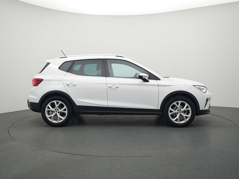 SEAT Arona TSI FR DSG ACC KEYLESS NAVI VIRT KAM SHZ