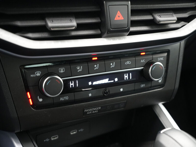 SEAT Arona TSI FR DSG ACC KEYLESS NAVI VIRT KAM SHZ