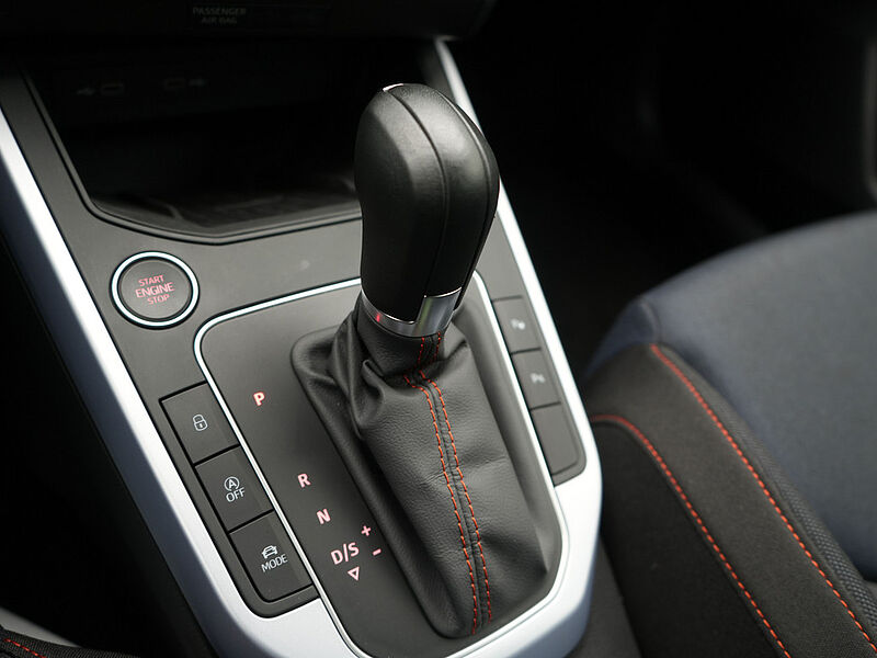 SEAT Arona VIRT APP KAM ACC SHZ NAVI