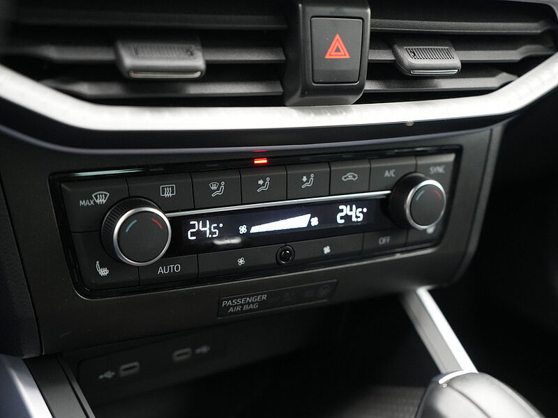 SEAT Arona FR TSI DSG SHZ KAM LED ACC PDC