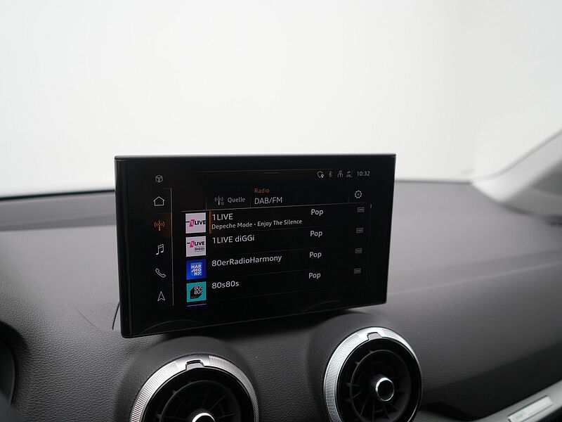 Audi Q2 S line CARPLAY VIRT PDC SHZ AHK SHZ
