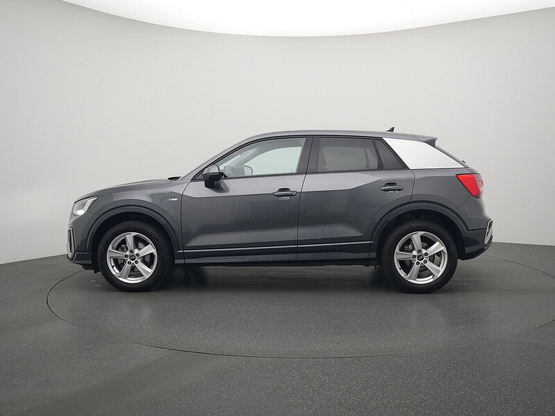 Audi Q2 S line CARPLAY VIRT PDC SHZ AHK SHZ