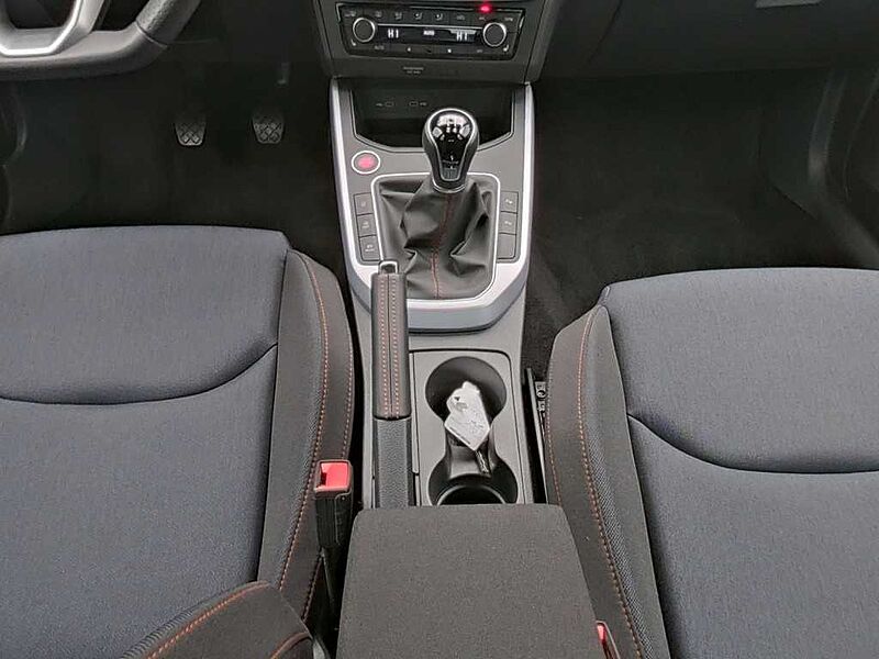 SEAT Arona TSI FR KEYLESS NAVI VIRT SHZ KAM ACC PDC
