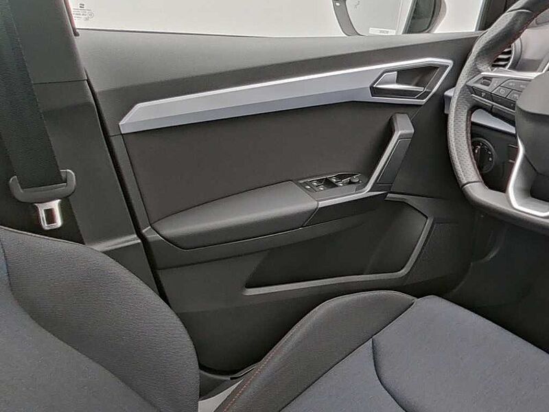 SEAT Arona TSI FR KEYLESS NAVI VIRT SHZ KAM ACC PDC