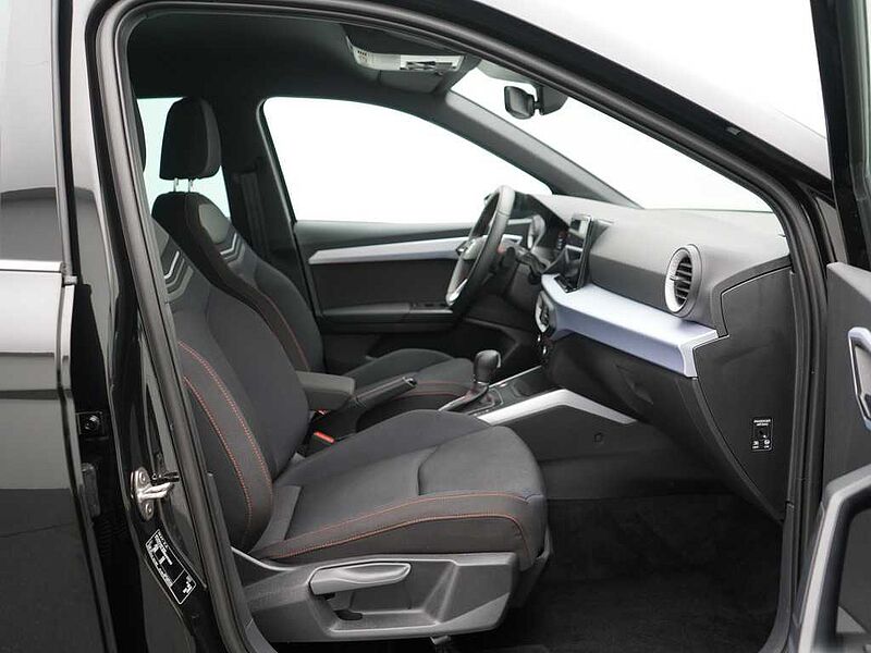 SEAT Arona TSI FR DSG NAVI VIRT LED KEYLESS ACC KAM