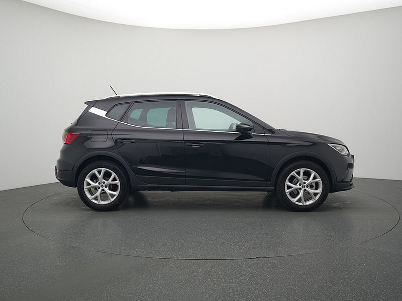 SEAT Arona TSI FR DSG NAVI VIRT LED KEYLESS ACC KAM