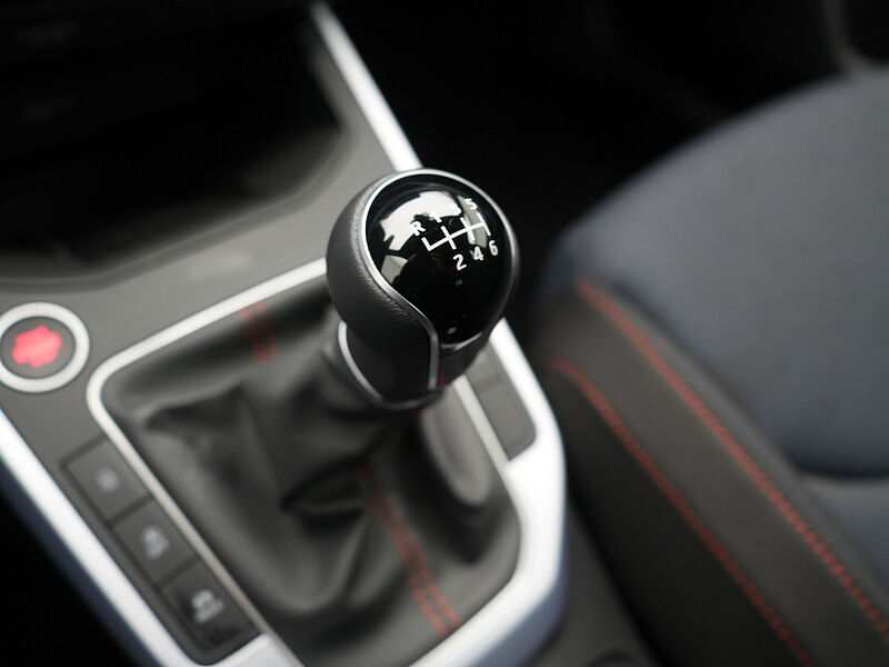 SEAT Arona TSI FR ACC APP CONNECT KEYLESS SHZ