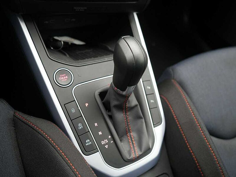 SEAT Arona FR TSI ACC LED NAVI KAM SHZ PDC