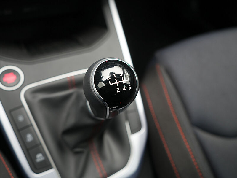 SEAT Arona FR TSI NAVI VIRT ACC KAM LED SHZ