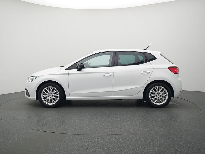 SEAT Ibiza TSI FR KAMERA LED SHZ PDC APP CONNECT