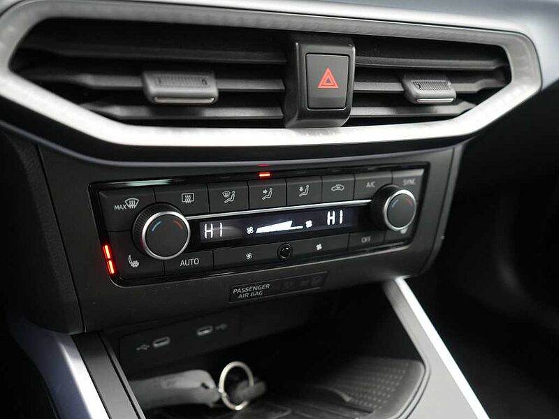 SEAT Arona FR ACC KAM NAVI SHZ LED PDC