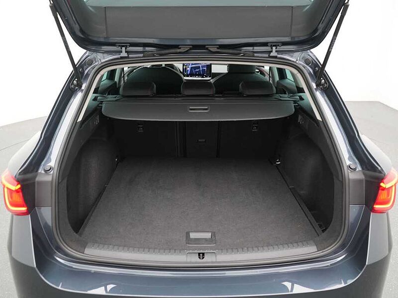 SEAT Leon ST FR DSG CARPLAY VIRT ACC NAVI SHZ PDC