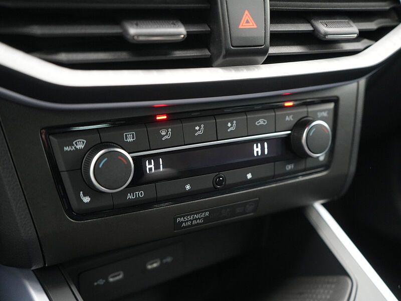 SEAT Arona FR TSI NAVI VIRT ACC KAM SHZ APP