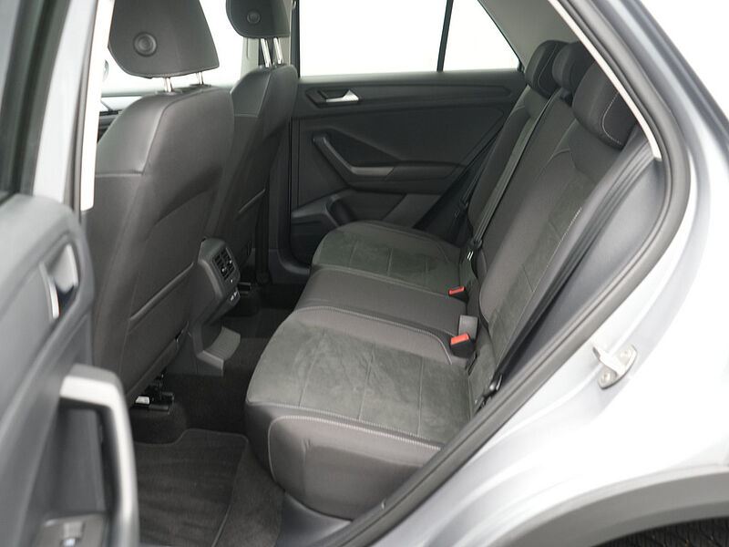 Volkswagen T-Roc Style DSG AHK ACC NAVI APP KAM SHZ PDC