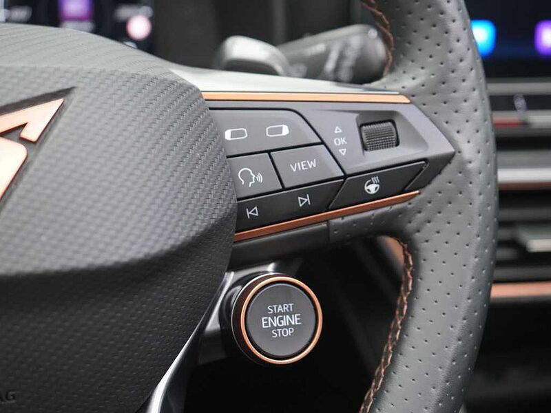 CUPRA Formentor VZ 1.4 TSI e-HYBRID SHZ ACC PANO LEDER