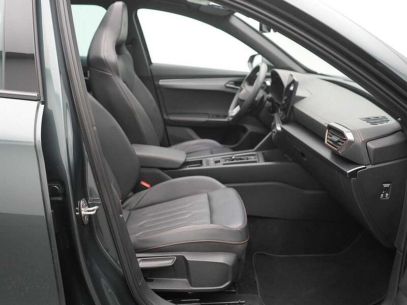 CUPRA Formentor VZ 1.4 TSI e-HYBRID SHZ ACC PANO LEDER