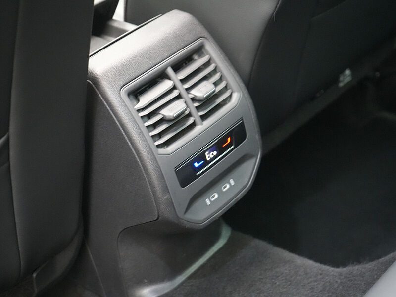 CUPRA Formentor VZ 1.4 TSI e-HYBRID SHZ ACC PANO LEDER