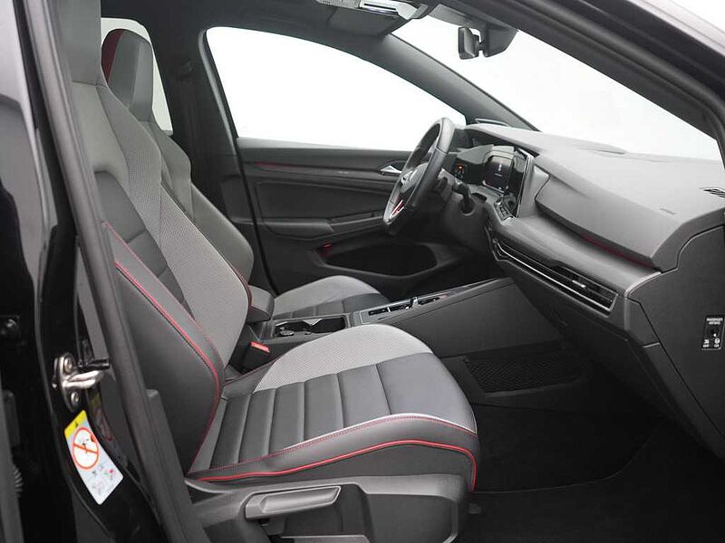 Volkswagen Golf VIII GTI Clubsport 45 MATRIX PANO HUD KAM S