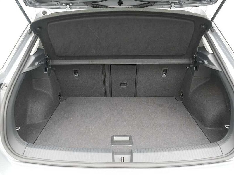 Volkswagen T-Roc Style ACC NAVI LED KAM PDC NAVI VIRT SHZ