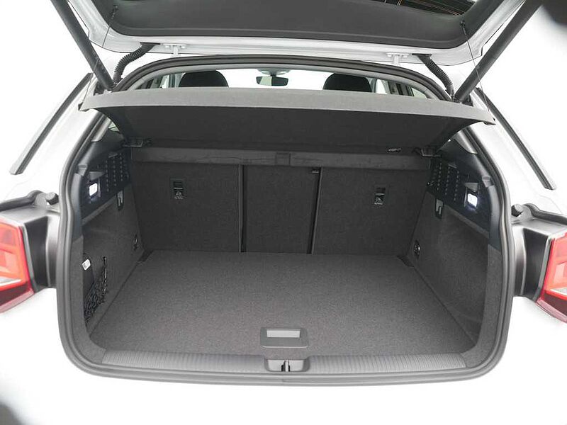 Audi Q2 S line AHK LED SHZ PDC PORT NAVI VIRT