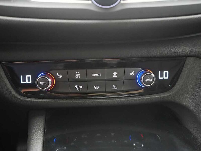 Opel Insignia ST 2.0 Business Innovation PANO HUD AHK