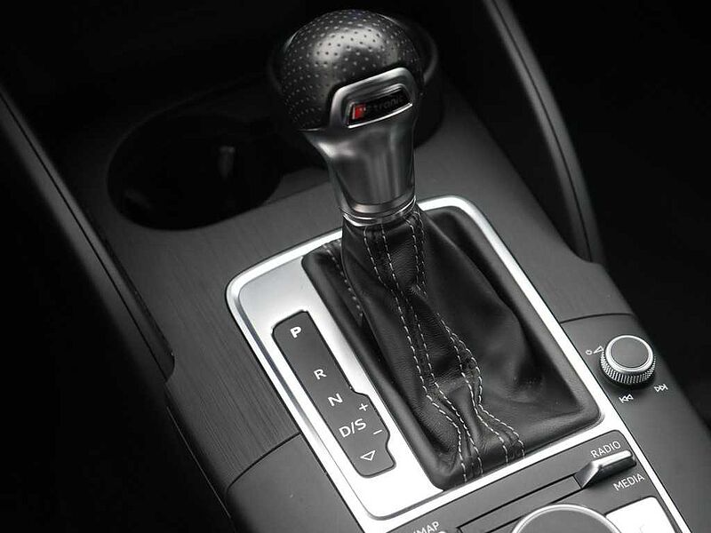 Audi A3 Sportback 1.5 S line LED SHZ PDC KLIMA NAVI
