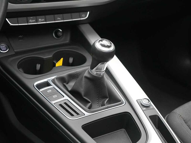 Audi A4 Avant 35 advanced SHZ NAVI STANDHZ LED PANO