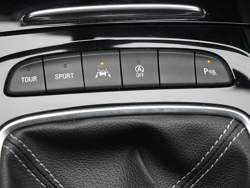 Opel Insignia AHK MATRIX PANO HUD KAM SHZ