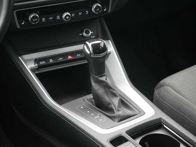 Audi Q3 360° KAM LED SHZ PDC KLIMA