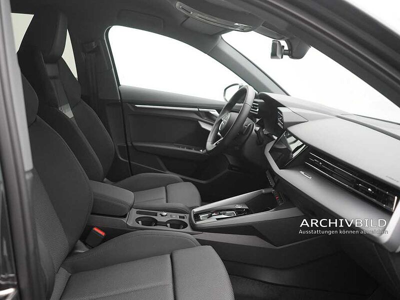 Audi Q2 advanced ACC AHK NAVI PANO SHZ PDC