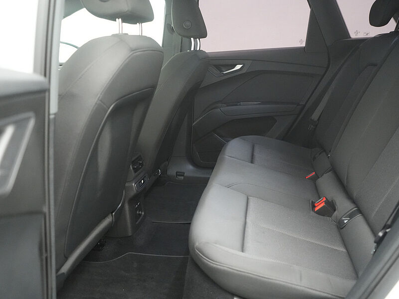 Audi Q4 e-tron 35 LED KAM SHZ PDC KLIMA