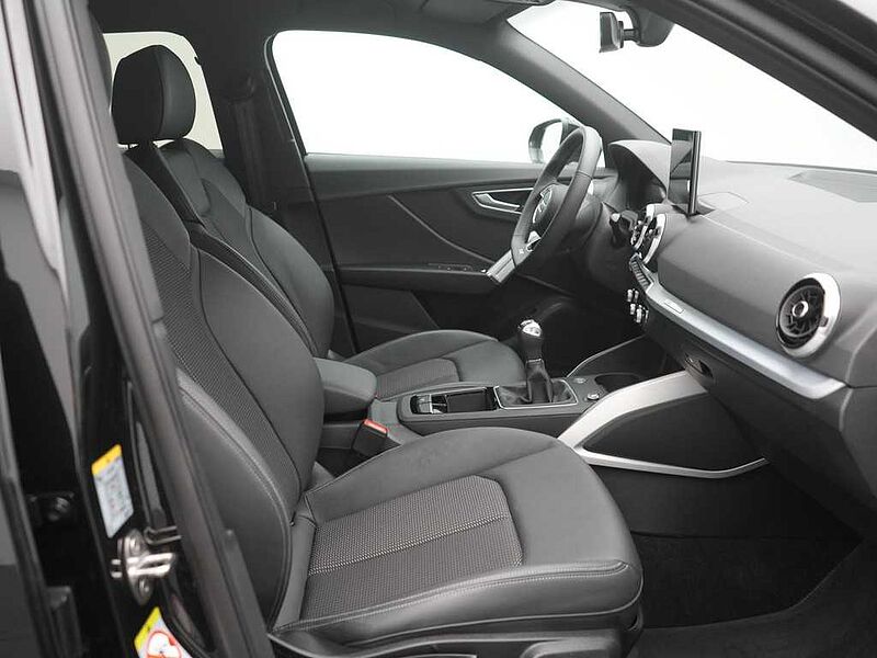 Audi Q2 S line MATRIX VIRT AHK SHZ PDC