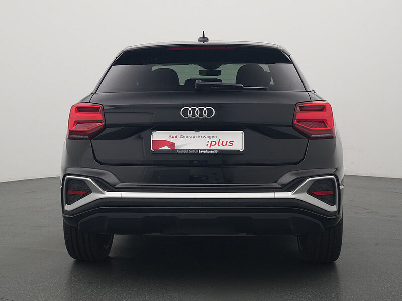 Audi Q2 S line MATRIX VIRT AHK SHZ PDC