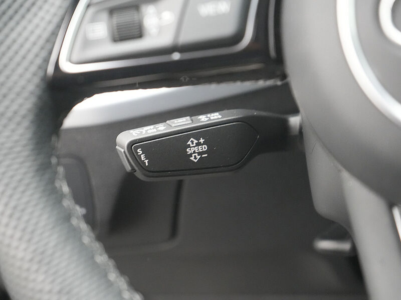 Audi Q2 S line MATRIX VIRT AHK SHZ PDC