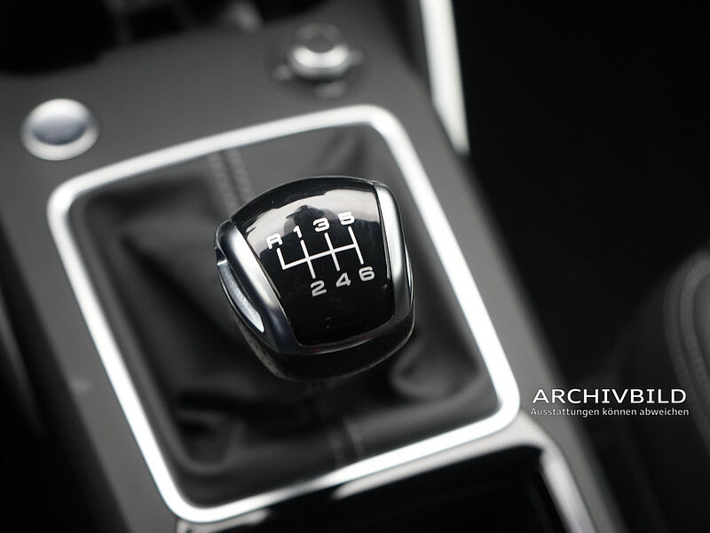 Audi Q2 1.0 30 TFSI S line MATRIX VIRT AHK NAVI SHZ