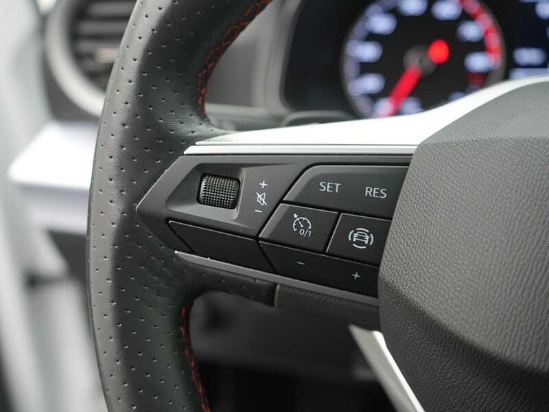 SEAT Arona DSG KAM LED SHZ PDC APP