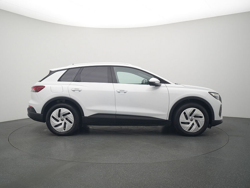 Audi Q4 LED SHZ KAM PDC KLIMA