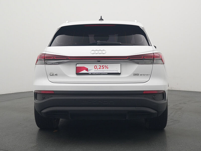 Audi Q4 LED SHZ KAM PDC KLIMA