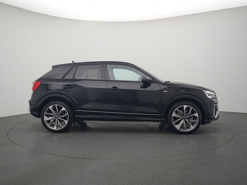 Audi Q2 1.0 30 TFSI S line MATRIX AHK SHZ PDC NAVI