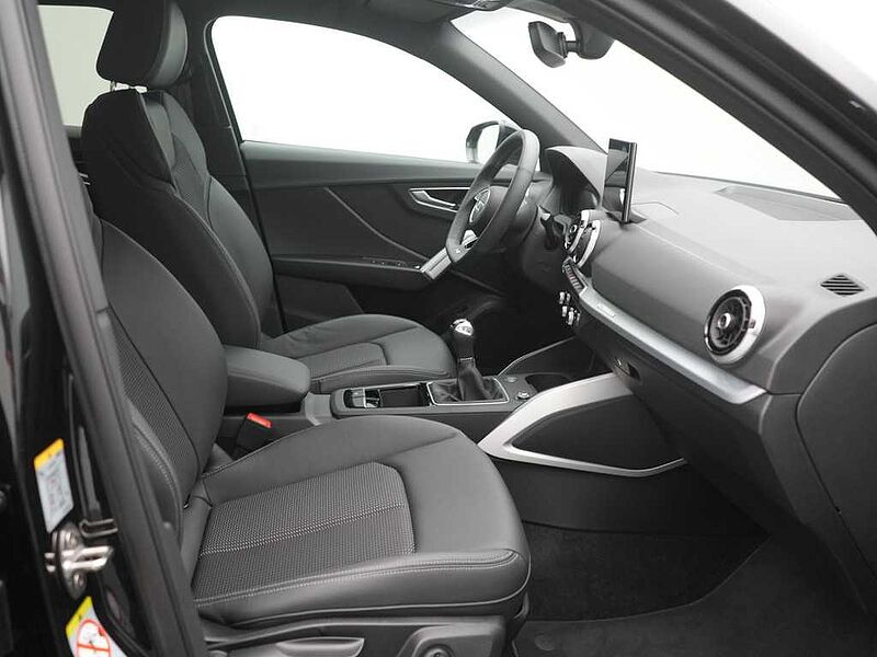 Audi Q2 1.0 30 TFSI S line MATRIX AHK SHZ PDC NAVI