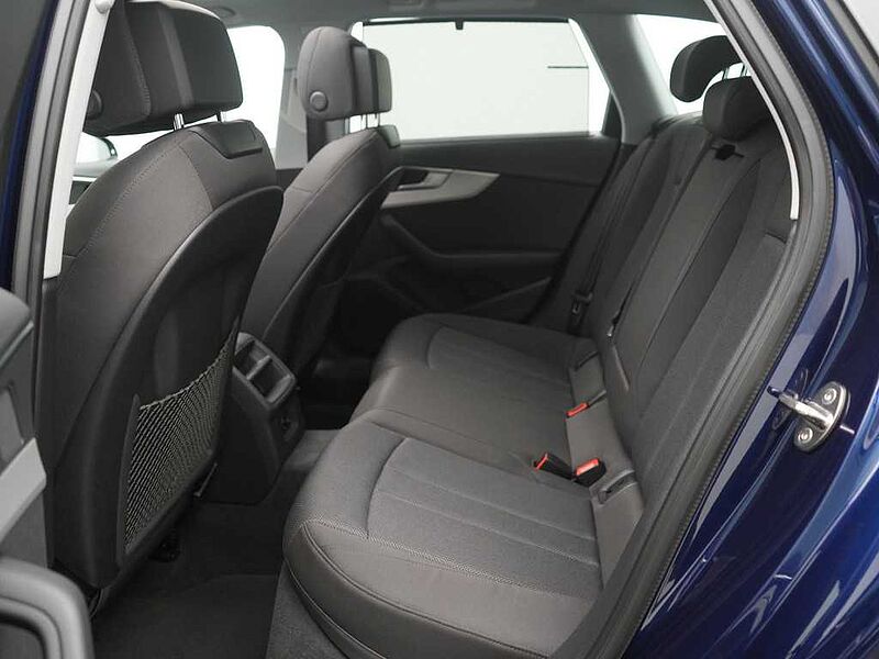 Audi A4 SHZ NAVI STANDHZ LED PANO