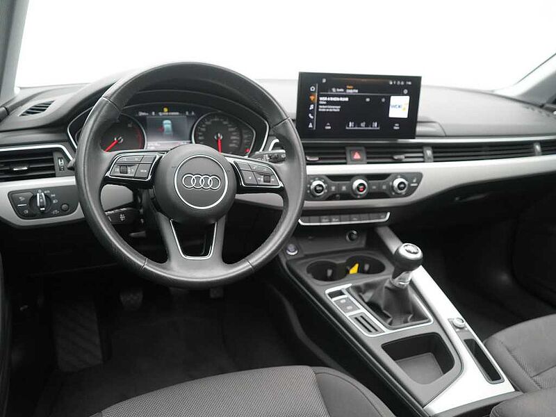 Audi A4 SHZ NAVI STANDHZ LED PANO