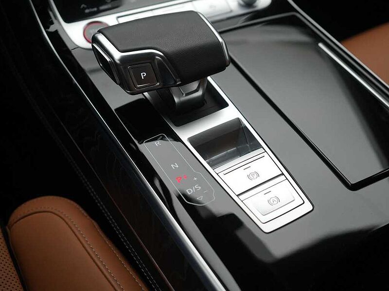 Audi S8 4.0 TFSI quattro 360° MATRIX PANO B&O KAM SHZ