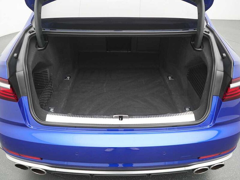 Audi S8 4.0 TFSI quattro 360° MATRIX PANO B&O KAM SHZ