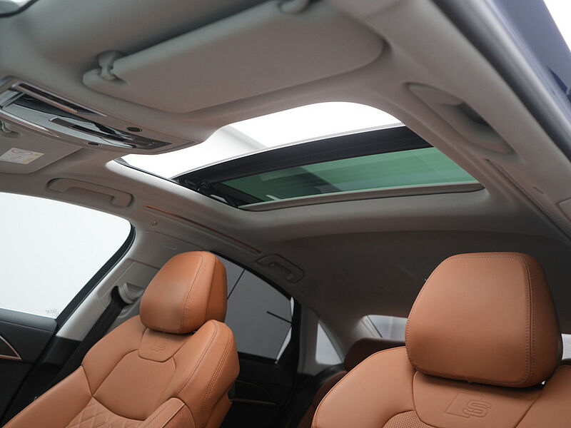 Audi S8 4.0 TFSI quattro 360° MATRIX PANO B&O KAM SHZ