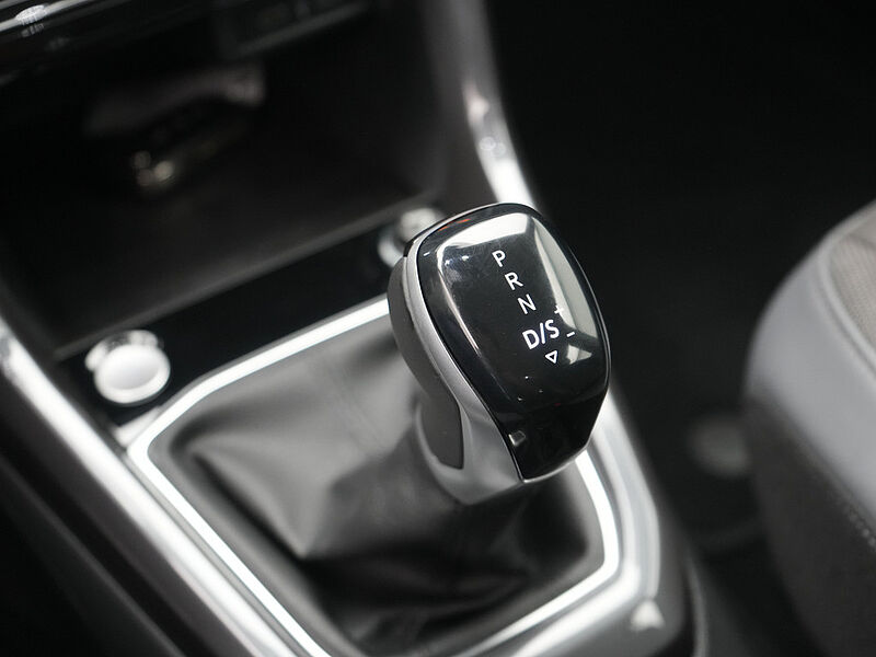 Volkswagen T-Cross Style DSG LED SHZ PDC ACC KLIMA